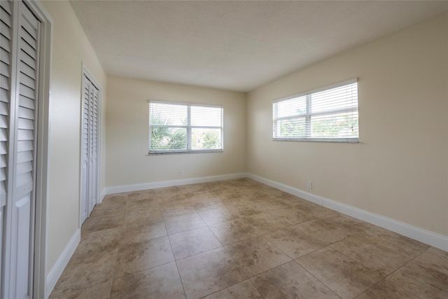 2555 NE 11th Street 302, Fort Lauderdale, FL 33304