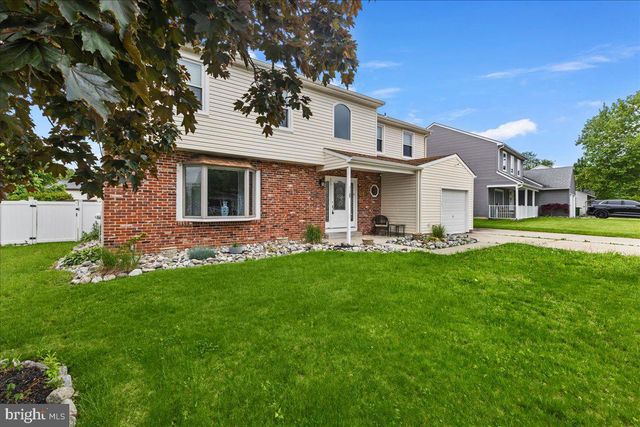70 TWIN PONDS DR, Sewell, NJ 08080