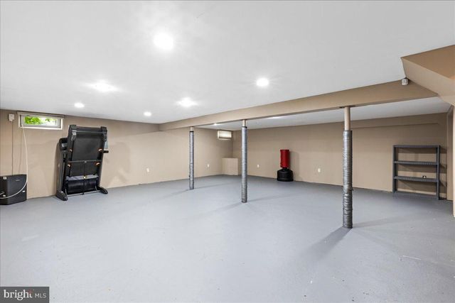 70 TWIN PONDS DR, Sewell, NJ 08080