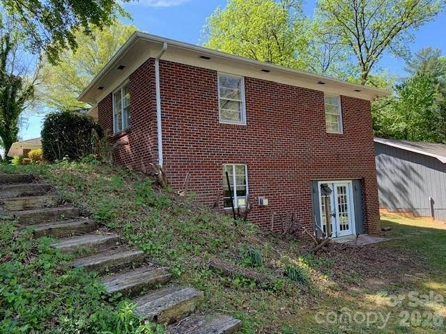 811 Hilton Street NE, Lenoir, NC 28645
