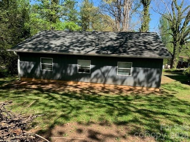 811 Hilton Street NE, Lenoir, NC 28645