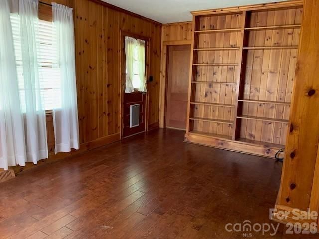 811 Hilton Street NE, Lenoir, NC 28645