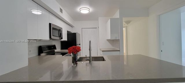 12124 Saint Andrews Pl 201, Miramar, FL 33025