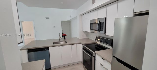 12124 Saint Andrews Pl 201, Miramar, FL 33025