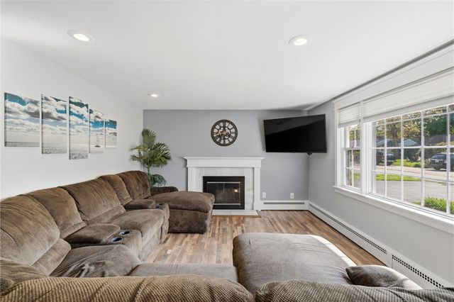 43 New Britain Drive, Warwick, RI 02889