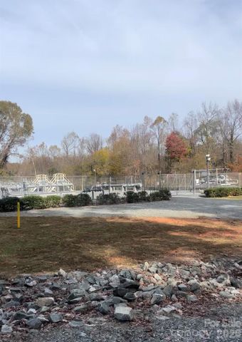 2019 C Avenue, Charlotte, NC 28216