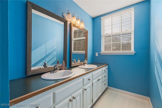 1704 Hidden Valley, Van Buren, AR 72956