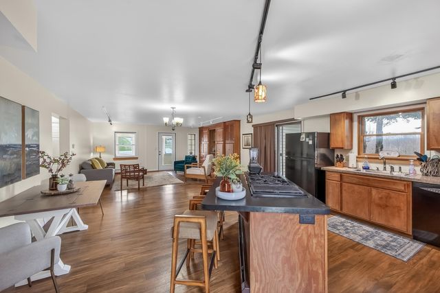 25 N Oceana Drive, Hart, MI 49455