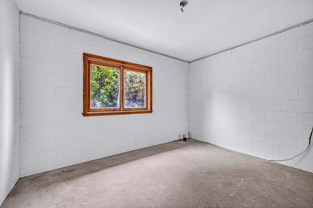 25 N Oceana Drive, Hart, MI 49455