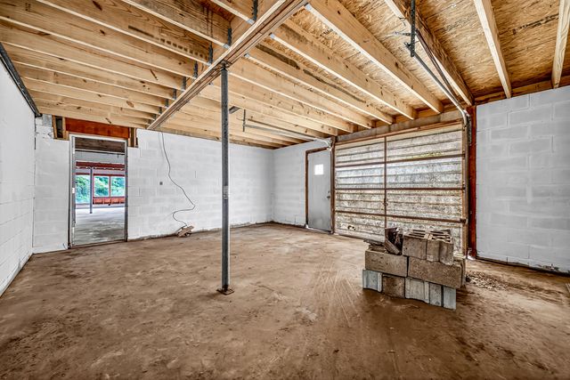 25 N Oceana Drive, Hart, MI 49455