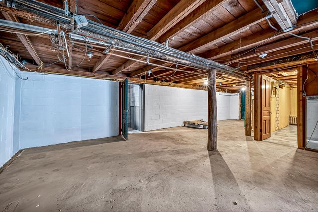 25 N Oceana Drive, Hart, MI 49455