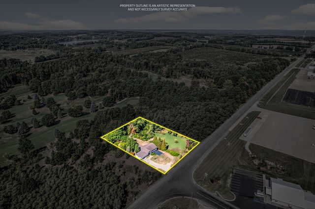 25 N Oceana Drive, Hart, MI 49455