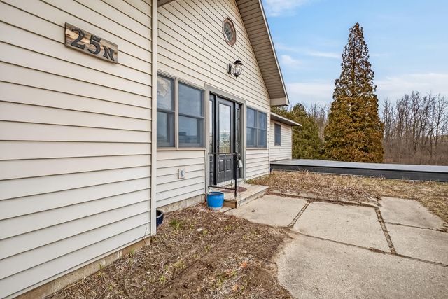 25 N Oceana Drive, Hart, MI 49455