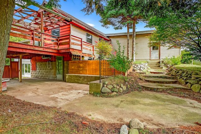 25 N Oceana Drive, Hart, MI 49455