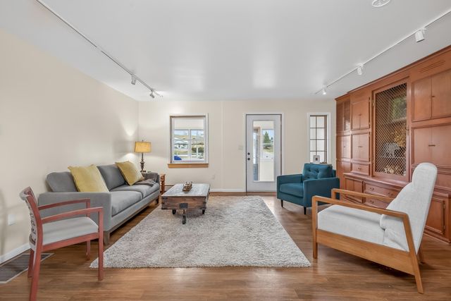 25 N Oceana Drive, Hart, MI 49455