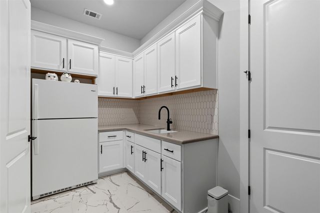 27720 Hazelbrook Lane, Spring, TX 77386