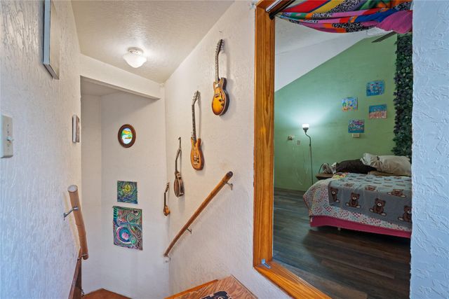 501 Limestone LN, Driftwood, TX 78619