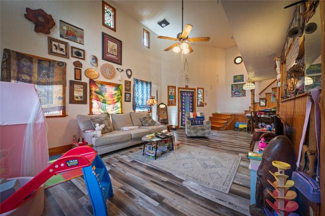 501 Limestone LN, Driftwood, TX 78619