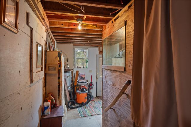 501 Limestone LN, Driftwood, TX 78619