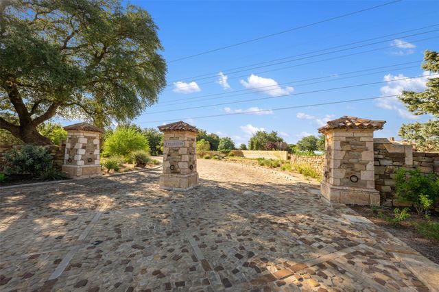 203 La Serena LOOP, Horseshoe Bay, TX 78657