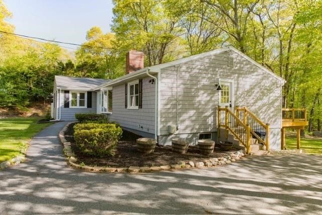 39 Mann School Road, Smithfield, RI 02917