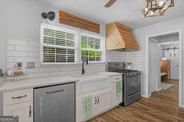 52 Romney Place, Savannah, GA 31406