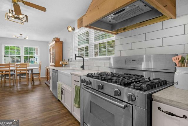 52 Romney Place, Savannah, GA 31406