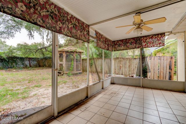 421 S Blue Lake Avenue, Deland, FL 32724