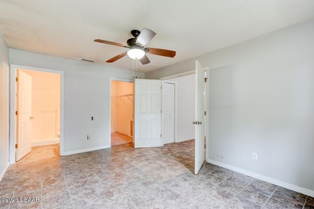 421 S Blue Lake Avenue, Deland, FL 32724