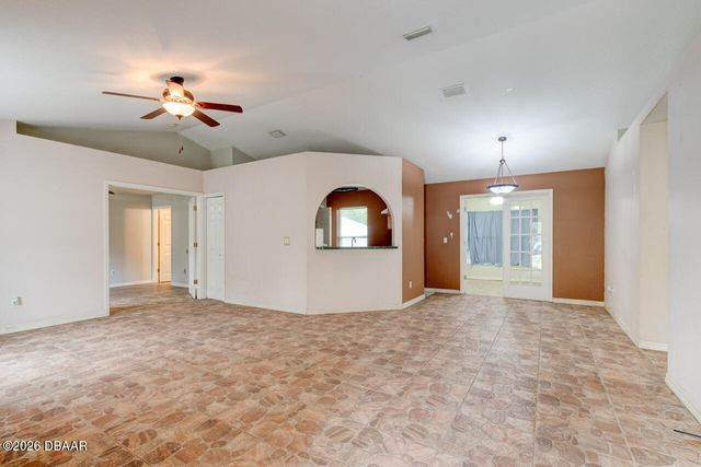 421 S Blue Lake Avenue, Deland, FL 32724