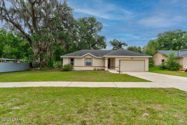 421 S Blue Lake Avenue, Deland, FL 32724