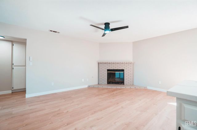 4617 Country Wood Lane, Bakersfield, CA 93313