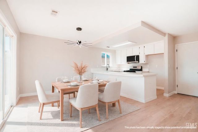 4617 Country Wood Lane, Bakersfield, CA 93313