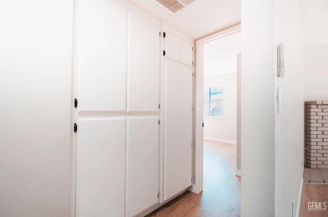 4617 Country Wood Lane, Bakersfield, CA 93313