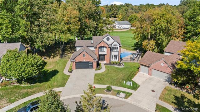 2420 Baltimore Court, Commerce Charter Township, MI 48382