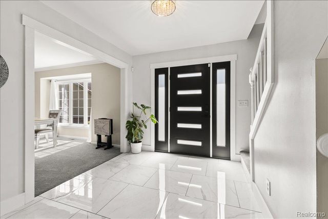 2420 Baltimore Court, Commerce Charter Township, MI 48382