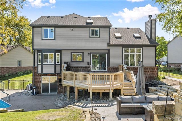 2420 Baltimore Court, Commerce Charter Township, MI 48382