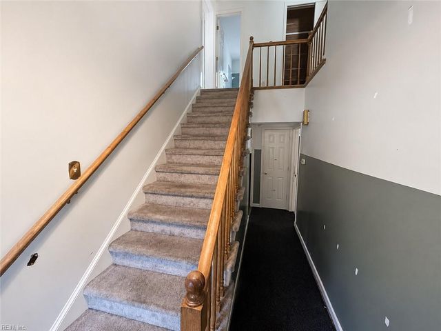 72 Apollo DR, Hampton, VA 23669