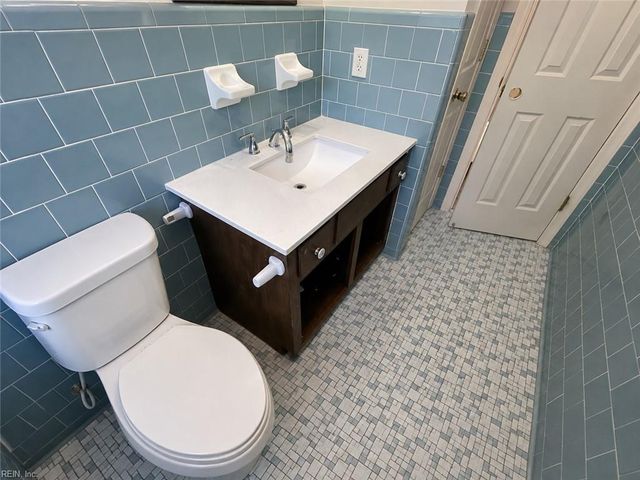 72 Apollo DR, Hampton, VA 23669