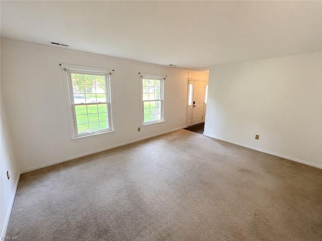 72 Apollo DR, Hampton, VA 23669