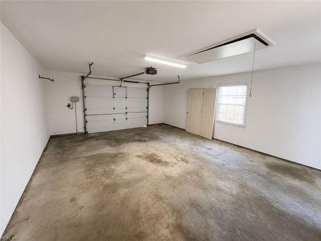 72 Apollo DR, Hampton, VA 23669