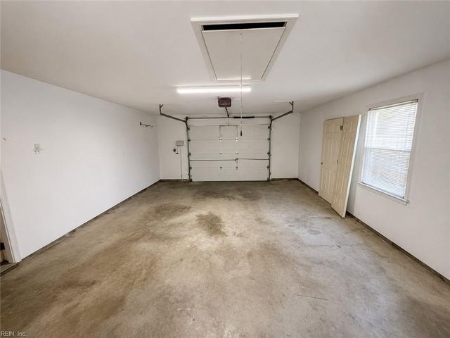 72 Apollo DR, Hampton, VA 23669