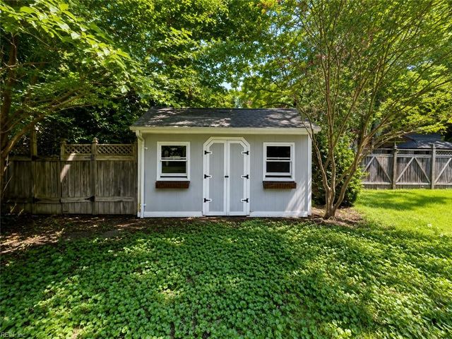 72 Apollo DR, Hampton, VA 23669