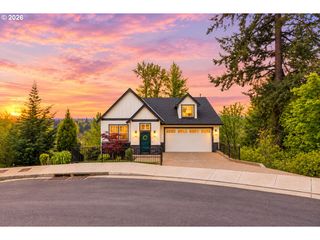 1372 OVERVIEW St Nw, Salem, OR 97304