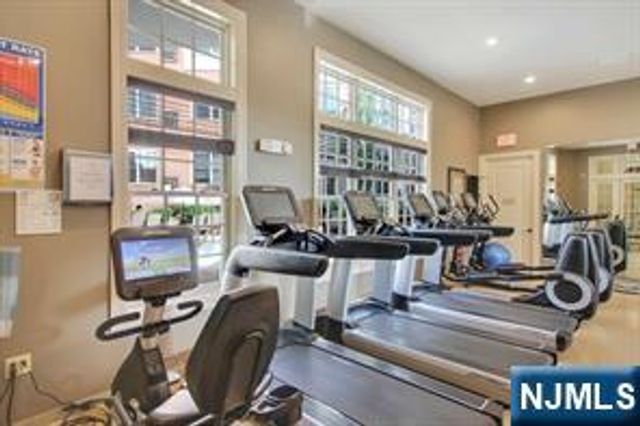 3116 The Plaza 3116, Tenafly, NJ 07670