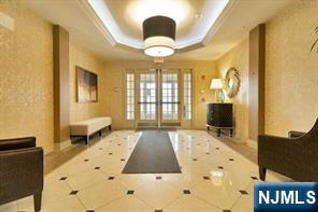 3116 The Plaza 3116, Tenafly, NJ 07670