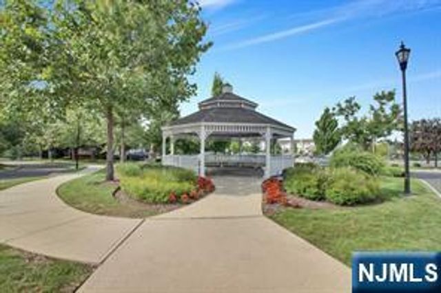 3116 The Plaza 3116, Tenafly, NJ 07670