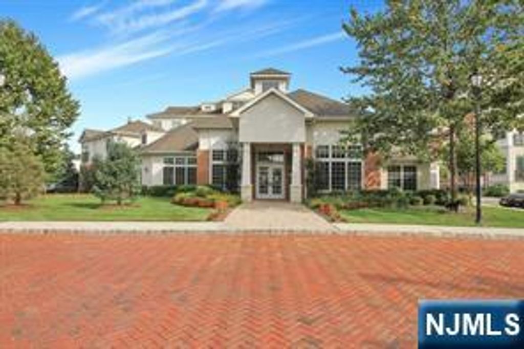 3116 The Plaza 3116, Tenafly, NJ 07670