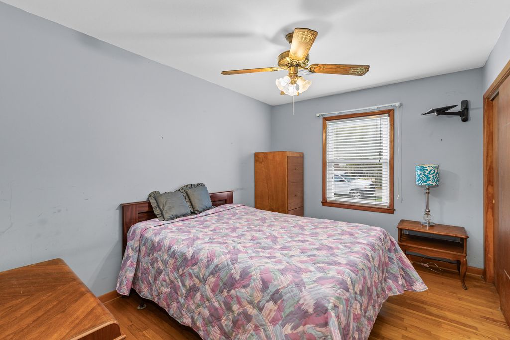 Image 15 of property listing at 4744 Holbird Street, North Charleston, SC 29405