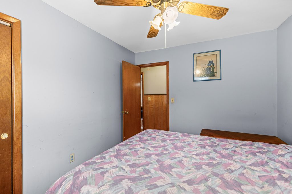 Image 16 of property listing at 4744 Holbird Street, North Charleston, SC 29405